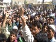 شهروندان بادغیس در اعتراض به توقف ساخت سرک حلقوی  تظاهرات کردند