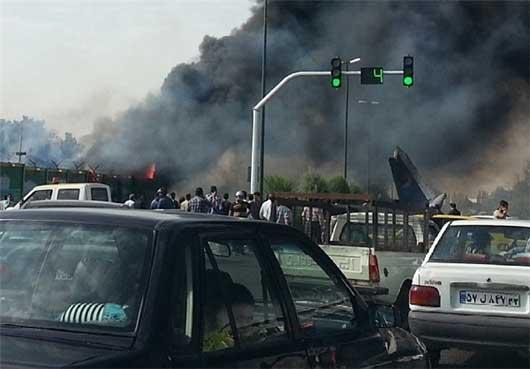 سقوط هواپیمای مسافربری در تهران
