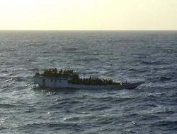 قایق حامل مهاجران غیرقانونی در نزدیکی مرز ایران و پاکستان غرق شد