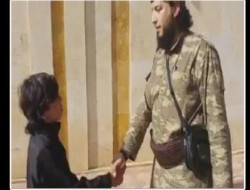 بیعت کودک خردسال با داعش/فلم