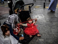 عکس‌هایی از زنان سوری در سرک های استانبول
