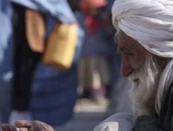 سالمندان در افغانستان بدترین شرایط زندگی را دارند/گدایی تنها امید زندگی