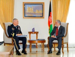دیدار رئیس اجرایی دولت با فرمانده قوای ناتو در افغانستان