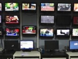 تبدیل‌شدن شبکه‌های تلویزیونی و رادیویی از آنالوگ به دیجیتال بدون هماهنگی با مالکان آن
