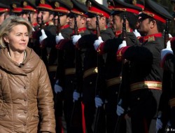 هشدار وزیر دفاع آلمان در مورد خروج یکدم نیروهای خارجی از افغانستان