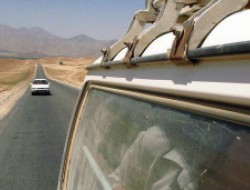 کشته و زخمی شدن ۵۳ نفر بر اثر حادثه ترافیکی در ولایت زابل