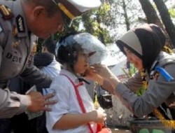 اندونزیا مجوز استفاده از حجاب اسلامی برای زنان پولیس را صادر کرد