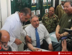 وزیر داخله به سربازان زخمی شده در کابل خون اهدا کرد/مخالفان را بدون دستگیری در میدان جنگ مستقیما بکشید