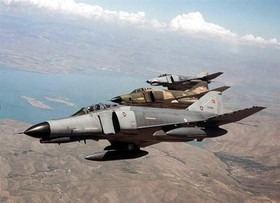 دمشق حمله جنگنده‌های ترکیه به یک طیاره‏ی سوری را تکذیب کرد