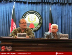 وزارت دفاع برای کسی سلاح توزیع نمی کند/ناکامی دشمنان در افغانستان
