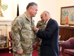 رئیس جمهور غنی، مدال درجه اول بریال را به "جنرال ریدر" تفویض کرد
