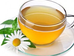 زنان با نوشیدن چای بابونه عمر خود را افزایش دهند