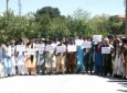 معلمین ولسوالی شیندند هرات دست به تظاهرات زدند