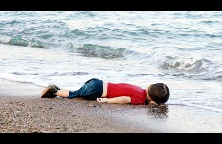 ۲هزارپناهجوی سوری تاکنون در مدیترانه غرق شده اند