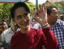 ادعای پیروزی حزب آنگ سان سوچی در انتخابات میانمار