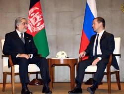نخست وزیر روسیه و رئیس اجرایی افغانستان بر بهتر شدن روابط دو کشور تأکید کردند