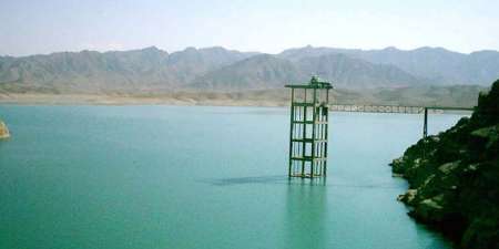 سالانه ۸۵۰ میلیون متر مکعب اب رودخانه هلمند به دریاچه هامون ایران سرایز می شود