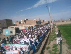 صدها تن از شهروندان هرات دست به تظاهرات مسالمت آمیز زدند