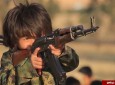 تصاویر/ آموزش کودکان قاتل داعشی با مسلسل های غول پیکر  
