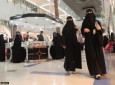 دختران عربستانی  تنها به خرید می روند