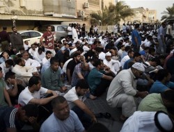 معترضان بحرینی اطراف منزل شیخ عیسی قاسم تجمع کردند