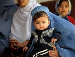 سالانه ۴۸ هزار طفل در افغانستان بر اثر سوء تغذیه می میرند