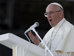 انتقاد شدید پاپ از «تغییر انتخابی جنسیت»/ انسان در حال نابودیست