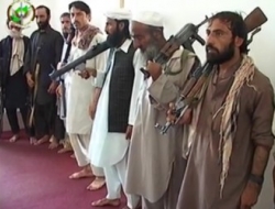 ۴۱ عضو گروه طالبان و داعش در ننگرهار به پروسه صلح پیوستند