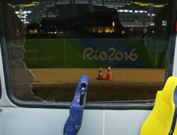 حمله به بس حامل خبرنگاران بازی‌های المپیک