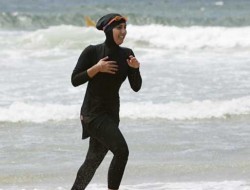 ممنوعیت پوشیدن مایوی اسلامی در فرانسه
