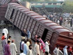 تصادف ۲ قطار در پاکستان