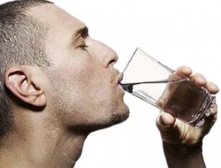 نوشیدن آب و نقش مهم آن در سلامتی