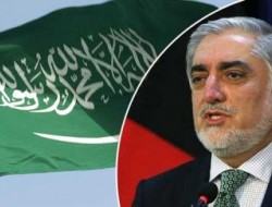 عبدالله به عربستان می‌رود تا مفتی‌های سعودی جنگ افغانستان را نامشروع اعلام کنند