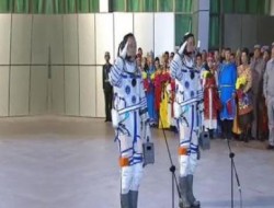 فضاپیمای سرنشین دار چینی وارد فضا شدند