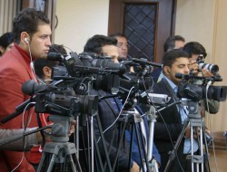 دولت در راستای تامین امنیت خبرنگاران دست از کارهای نمایشی بردارد