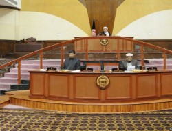 پارلمان به روند استیضاح  وزرا ادامه می‌دهد