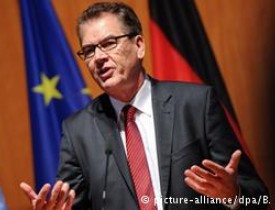 آلمان برای بازگشت مهاجران ۱۵۰ میلیون یورو بودجه تعیین کرد