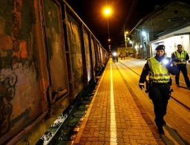 کنترل قطارهای باری توسط پلیس اتریش برای جلوگیری از ورود غیرقانونی پناهجویان
