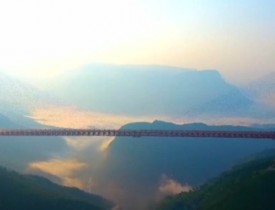 مرتفع‌ترین پل کابلی دنیا درچین افتتاح شد
