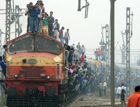 ۳۲ کشته و ده‌ها زخمی در سانحۀ قطار مسافربری هند