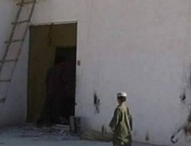 طالبان یک کلینیک صحی را در هلمند به آتش کشید