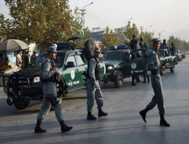 هشت پولیس به جرم فروش سلاح به طالبان در بادغیس بازداشت شدند