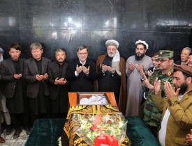 پیکر آیت الله صادقی پروانی پس از تشیع در کابل به خاک سپرده شد