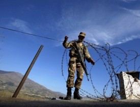 با وجود مخالفت صریح افغانستان پاکستان ساخت موانع مرزی را آغاز کرده است