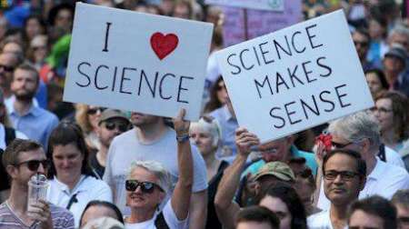 راهپیمایی حمایت از علم در ۵۰۰ شهر جهان