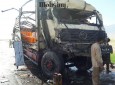 یک کشته و سه زخمی بر اثر خواب آلودگی موتر وان در مسیر کابل- مزار شریف