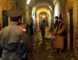 مجرم چالاک برای دومین بار از زندان تخار گریخت