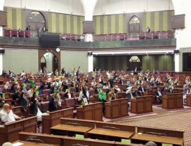 پافشاری نمایندگان بر افشای دو عضو پارلمان که قصد انتقال افراد انتحاری به داخل شورای ملی را دارند