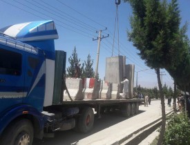 شهرداری کابل جمع‌آوری موانع سمنتی از جاده‌های پایتخت را آغاز کرد