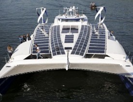 قایقی که بدون یک قطره سوخت شش سال در دریا سفر می‌کند